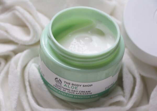 The Body Shop Aloe Soothing Day Cream 5 1