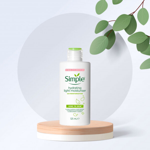 کرم آبرسان و مرطوب کننده مدل لایت سیمپل۱۲۵میل| Simple Kind to Skin Hydrating Light Moisturiser 125 ml