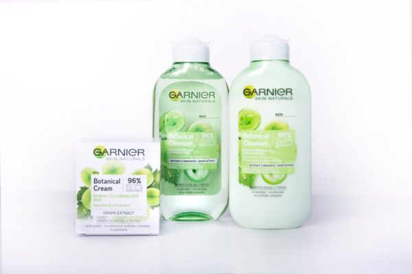 Garnier Grape Toner 2 1024x683 1