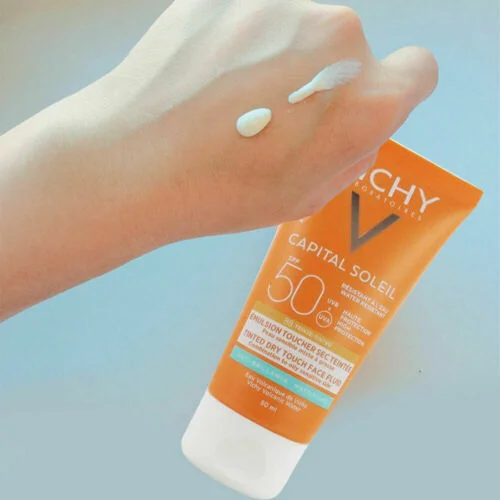 کرم ضد آفتاب کاپیتال سولیل پوست نرمال و خشک ویشی | VICHY CAPITAL SOLEIL SPF 50 Velvety cream skin perfecting action - Image 4