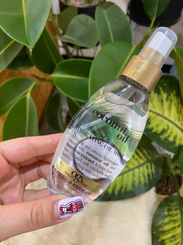 اسپری کوکونات اویل (روغن نارگیل) او جی ایکس coconut oil حجم 118 میل| OGX Nourishing + Coconut Oil Weightless Hydrating Oil Hair Mist 118ml - Image 3